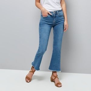 BLue Flare Drop Raw hem Jeans sz 6